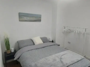 Hull 3bed House-driveway-garden-familyfriendly