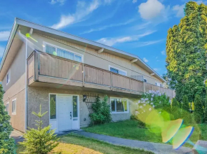 Perfect 3BR Guest Suite Near YVR Airport by Elevate Rooms