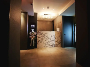 Yaja Gangnam Nonhyeon