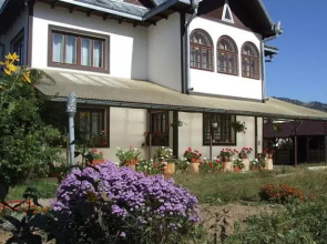 Casa cu Dor