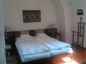 Domus Henrici Boutique Hotel
