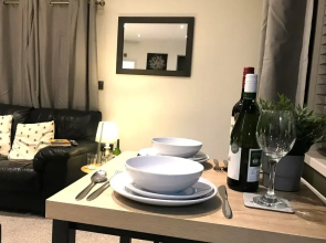 Contemporary 1 bed Studio for Comfy Stay in Wigan