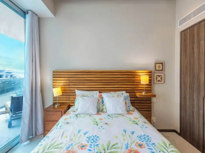 NEW Beachfront Marítima Condos 2 Pools
