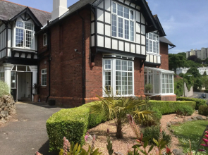 Bedford House Apartments