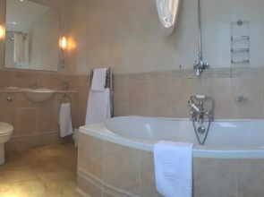 Dryburgh Abbey Hotel
