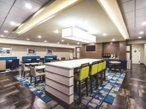 Garner Hotel Glen Burnie BWI Airport Area by IHG