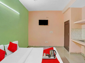 OYO Flagship 701876 Second Home Guest House