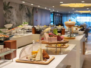 Titanic Port Bakirkoy