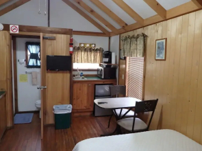 Okefenokee Pastimes Cabins RV Park