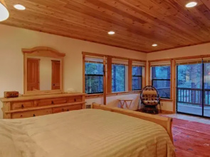 Alpine Meadows Endless View Home