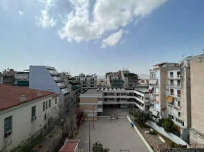 Chiou Spacious 90sqm apt in Athens