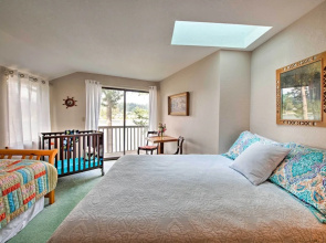 Waterfront Bainbridge Island Home: Stunning Views!