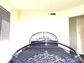 Luxury 5beds And 5bedroom