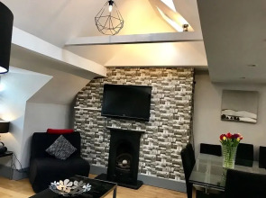 Ei8ht Brighton Apartments