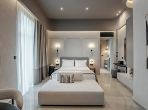 Amara Luxury Suites With Private Hot Tub