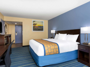 Days Inn by Wyndham Augusta