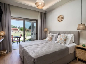 Phos Elegant Residences by Konnect, 400m to the beach