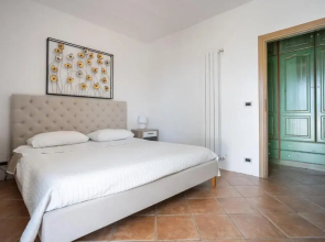 Villa a 300 Mt. dal Mare (Magaggiari) con campo da tennis