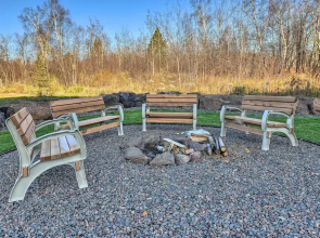 North Shore Cabin w/ Fire Pit By Gooseberry Falls!