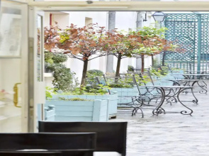 Hôtel Suites Unic Renoir Saint Germain