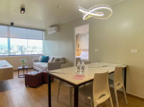 w Modern 2BR w AC in Miraflores