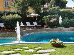 Sina Villa Medici, Autograph Collection