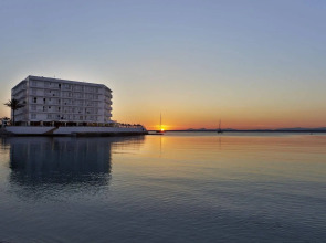 Universal Hotel Marqués