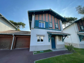 LES BERGES LANDAISES Villa pour 6 personnes à 3mn du centre ville d'Hossegor