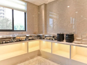 Vatica Hotel Hefei Yaohai Longgang Subway Station