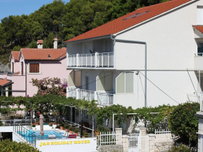 J & B Holiday House