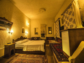 Vineyard Cave Hotel