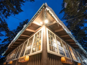 Storm Mountain Lodge Cabins & Dining