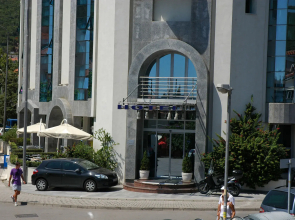 Blue Star Hotel