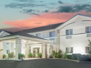 Super 8 by Wyndham Central City
