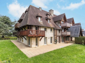 Luxury Haven With Pool, Tennis and Large Garden