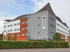 Ramada Encore by Wyndham Doncaster Airport