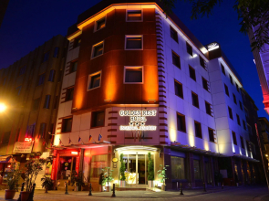 Golden Siyav Hotel
