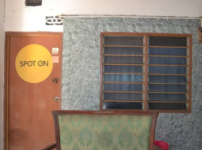 Batu Maung Sempoi Inn And Cafe
