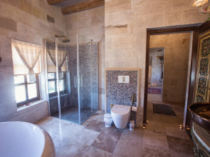 Elika Cave Suites & Spa