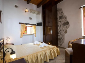 Pericles Beach Villa