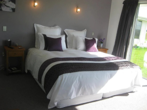 Solace Country House Bed And Breakfast