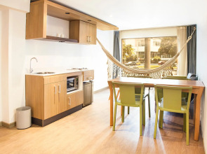 Viaggio Teleport Suites