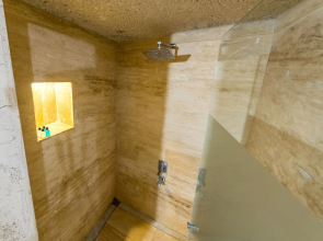 Elite Cave Suites