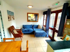 Rebels Retreat - 2-bed Chalet nr St Ives & Hayle