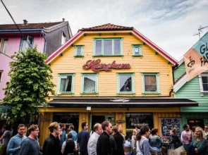 Lilland Hostel Tau