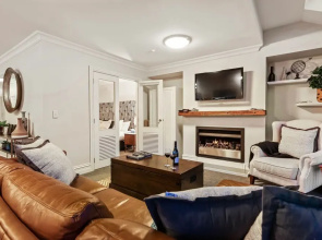 Central Luxury at 408 the Beacon 2 Br