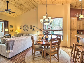 Fireside Comfort & Family Fun: Wooded Show Low Gem