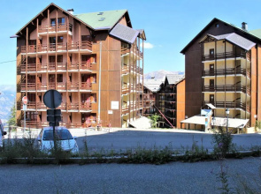 Appartement Risoul, 1 pièce, 3 personnes - FR-1-330-238