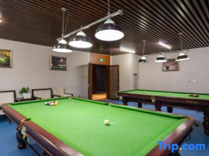 Manpu Tianmu Yangyan Hot Spring Hotel (Zhenbeibao Western Studios See Helan Performing Arts Town)