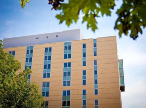 Queen's University - David C. Smith House - Campus Accommodation
